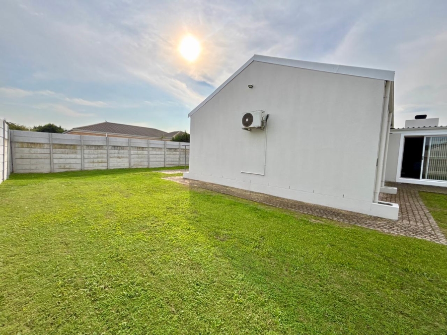 To Let 3 Bedroom Property for Rent in Windsor Park Estate Western Cape